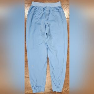 Lululemon License To Train HR Pant, Size 6